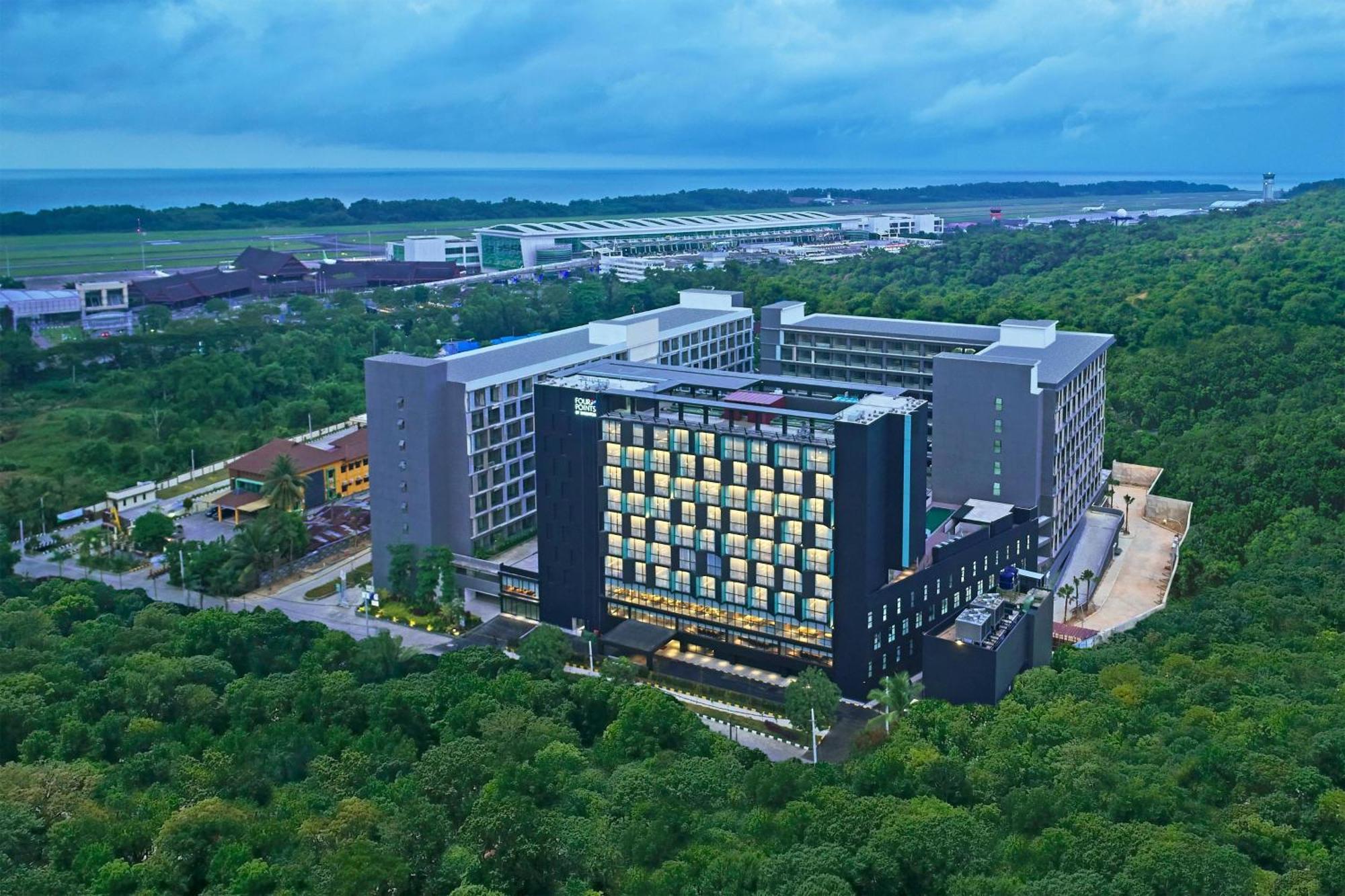 Four Points By Sheraton Balikpapan Exteriör bild